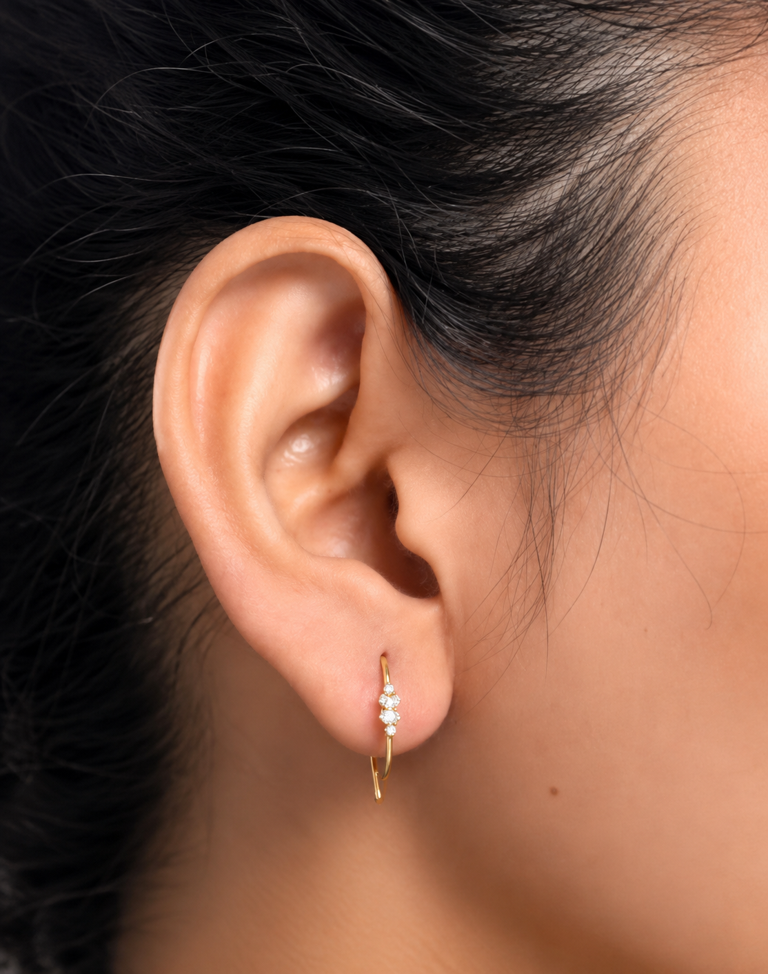 Nuance Earrings – A Subtle Presence