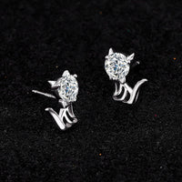 Gepersonaliseerde kattenoorbellen in 925 zilver met moissanite