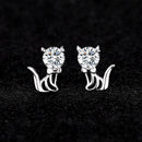 Gepersonaliseerde kattenoorbellen in 925 zilver met moissanite