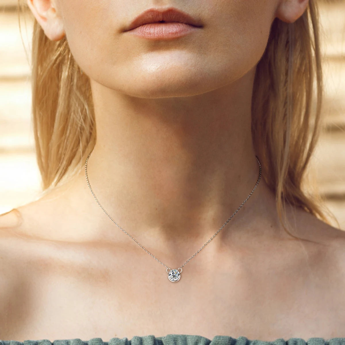 <tc>S925 Sterling Zilveren Halsketting met Ingelegde Moissaniet</tc>